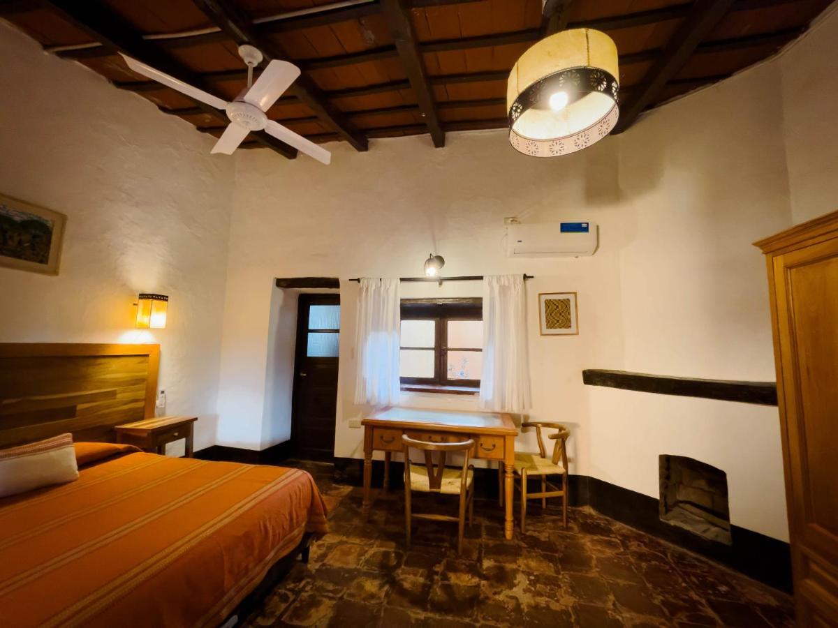 Готель La Casona De Moldes Coronel Moldes Екстер'єр фото